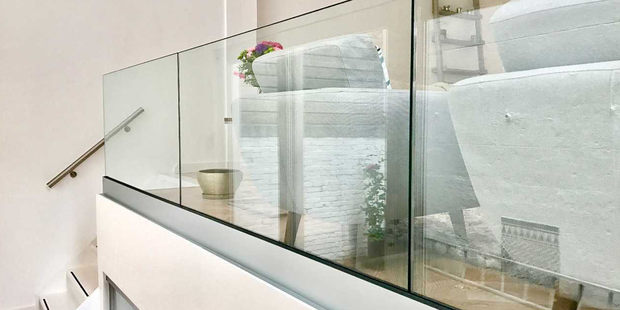 Glass indoor balustrade